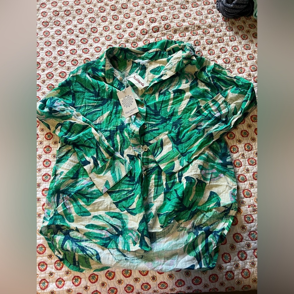 NWT Blue Island TJ Maxx Tropical Palm Leaves Button Down Long sleeve size large